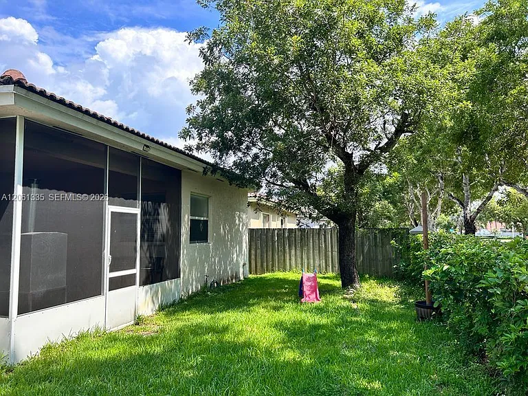 1721 SE 17th Ave — Photo 24