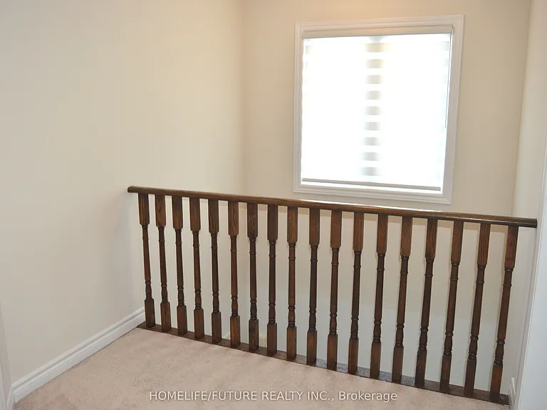 28 McCaskell St — Photo 12