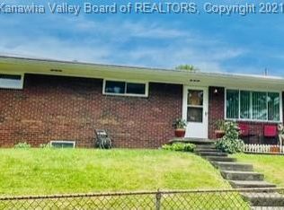 101 Oakwood Rd, Charleston, WV 25314