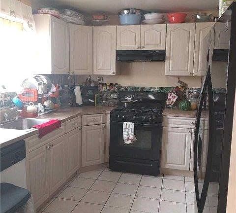 3rd image of 11515 Bedell St #2