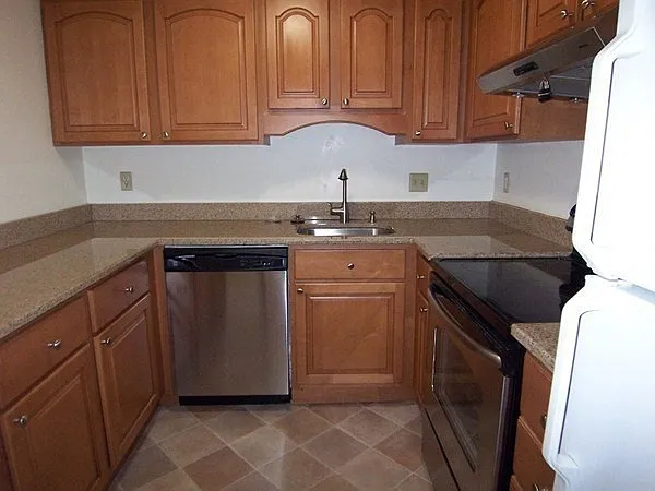 1 Watermill Pl #426 — Photo 5