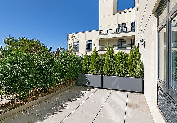 5th image of 29-10 Broadway #2T