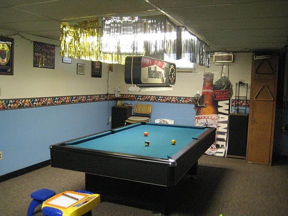3rd image of 596 Peter Ave