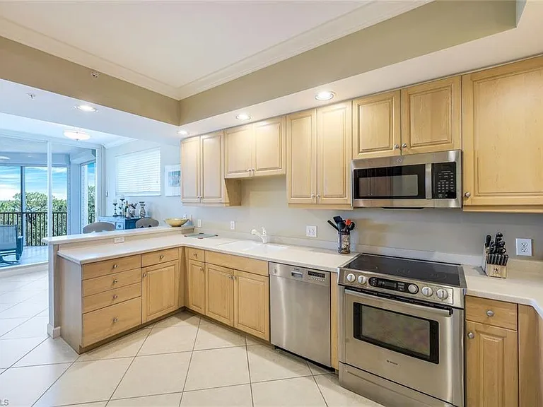 325 Dunes Blvd #406 — Photo 6