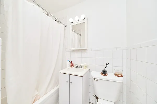 Rented by Living New York | media 7