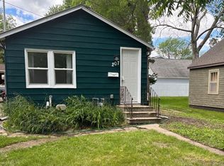 207 S 10th St, Clear Lake, IA 50428