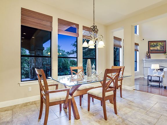 5th image of 4225 Vail Dr