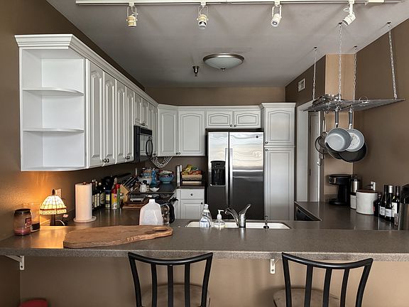 4th image of 420 Community Dr Unit 203