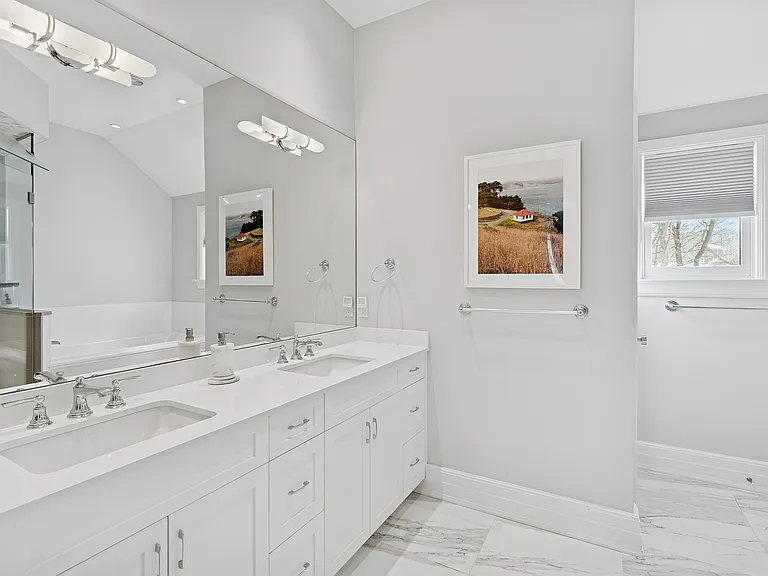 134 Montauk Hwy #A — Photo 9