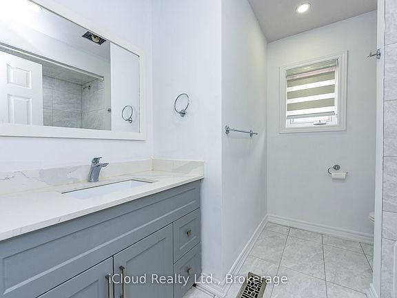 5th image of 48 Ashdale Rd