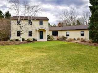 22 Chillington Ln, Mendon, NY 14506