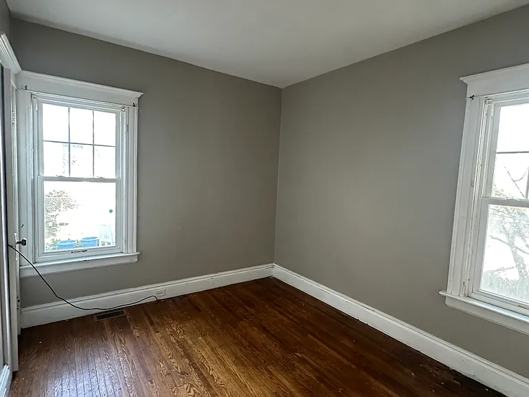 98 Inwood Pl #1 — Photo 6