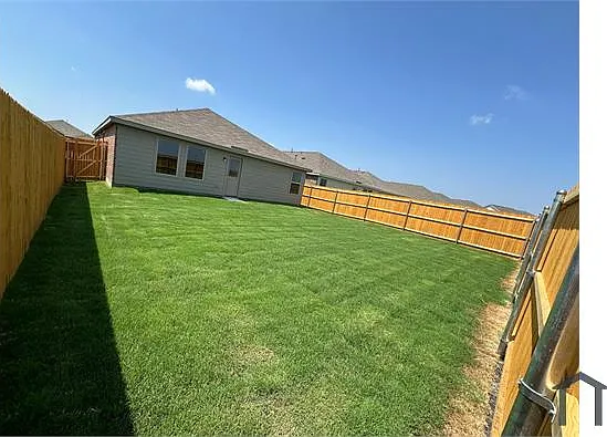 1514 Falcon Way — Photo 10