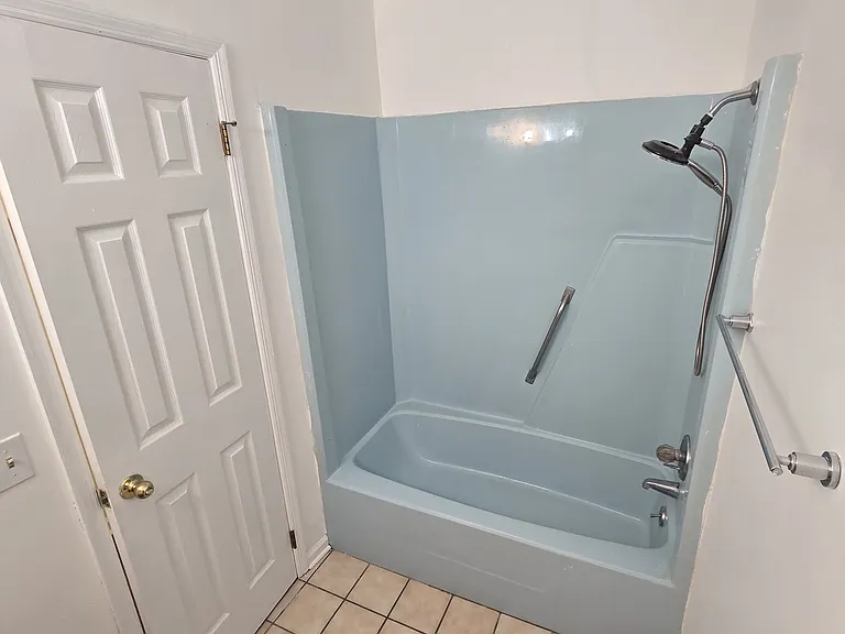 106 Prentice Ct — Photo 6