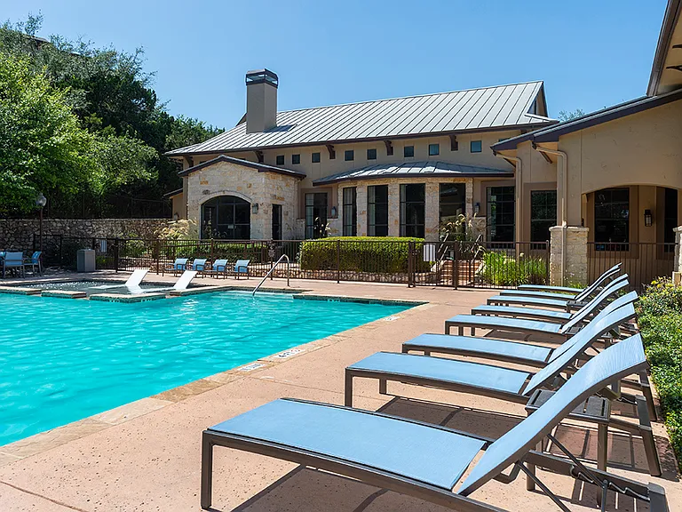 Vista Ridge Apartment Homes — Photo 8