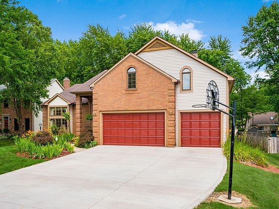 4th image of 996 Woodtown Dr