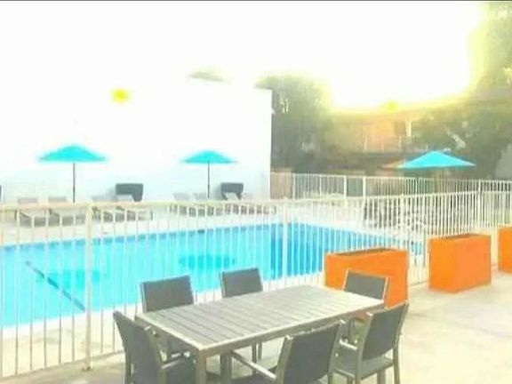 5th image of 17938 Burbank Blvd #207
