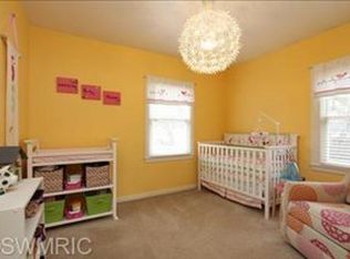 153 Guild St NE, Grand Rapids, MI 49505