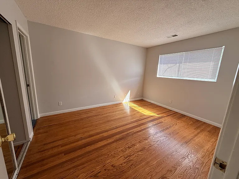 339 Swan Way — Photo 8