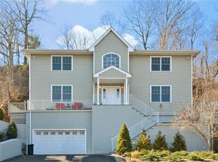 637 Scarsdale Rd, Yonkers, NY 10707