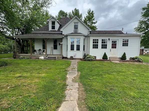 1924 High St, Chester, IL 62233