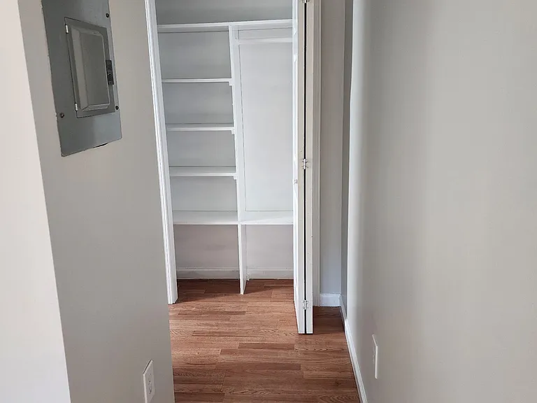 738 Savin Ave #1S — Photo 9