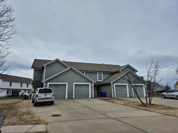 820 E 167th Ct, Gardner, KS 66030