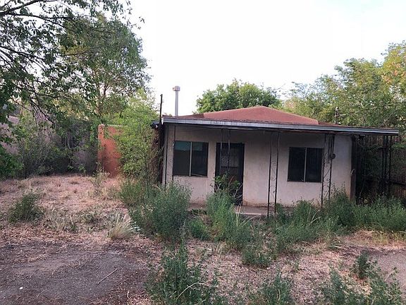 4th image of 553 Agua Fria St