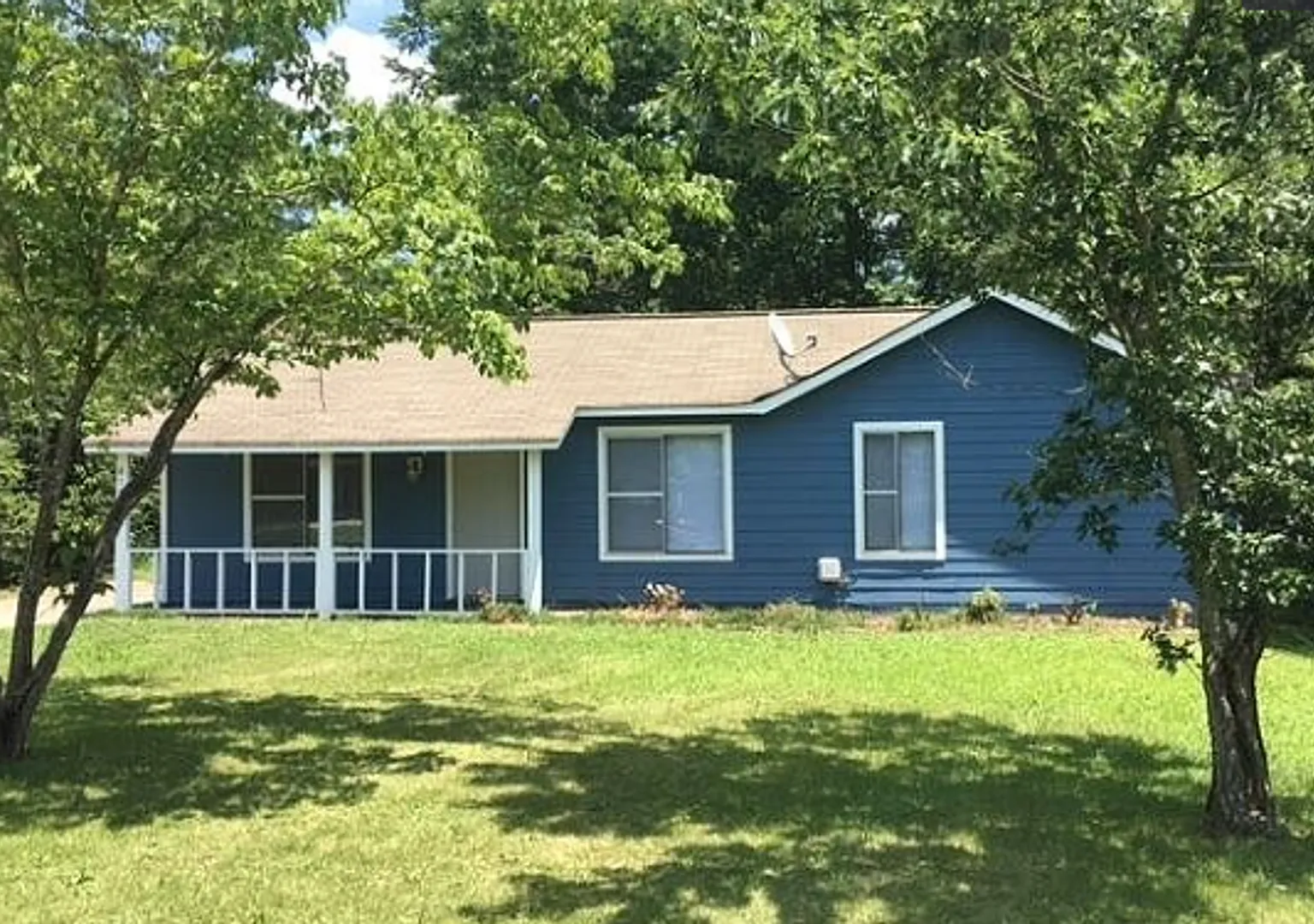 Newly renovated 3 bedroom, 2 bath ranch home in Jonesboro. — Photo 1