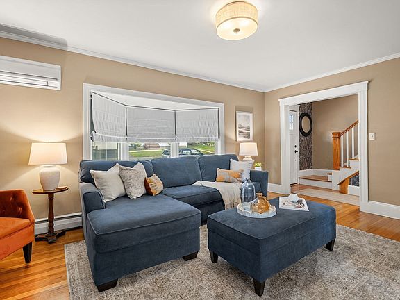 5th image of 29 Woburn St