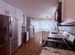 7225 S Prairie Rd #1, Lincolnwood, IL 60712