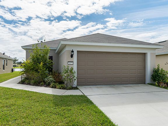 2nd image of 1475 SE Dittmer Cir