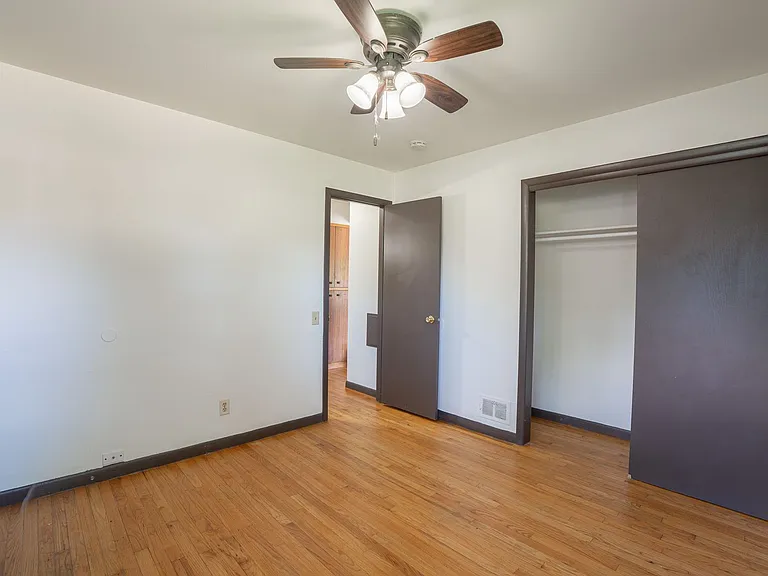 2113 Lake Point Dr — Photo 7