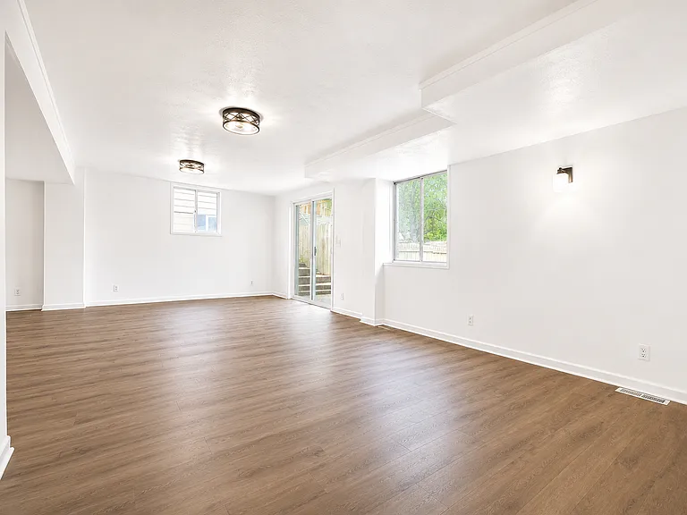 3202 W Birkshire Dr — Photo 31