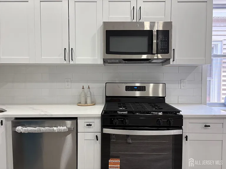 456-458 Harrison St #2 — Photo 8