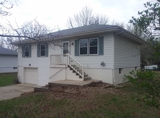 113 W Calvird Dr, Clinton, MO 64735