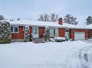 6 Roundhay Dr, Ottawa, ON K2G 1B5