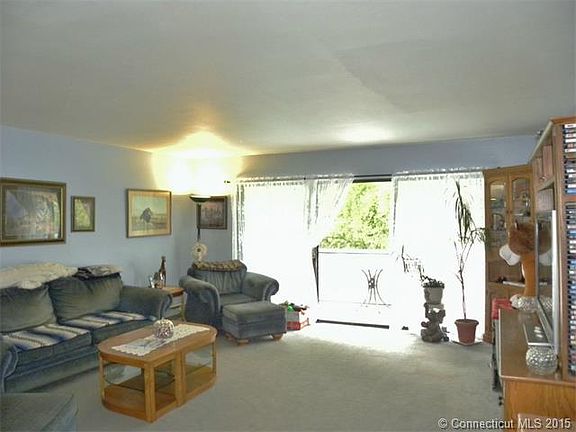 4th image of 156 Candlewood Dr