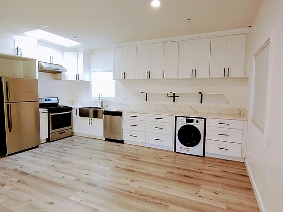 3rd image of 102 Kelobra Ct #A