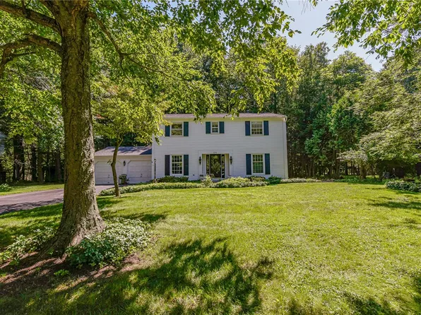 1216 Gerrads Cross, Webster, NY 14580