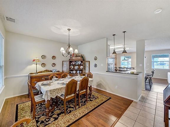 2nd image of 10618 Woodlands Trl