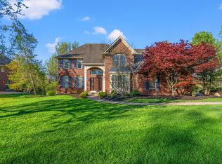 3253 Highridge Dr, Taylor Mill, KY 41015