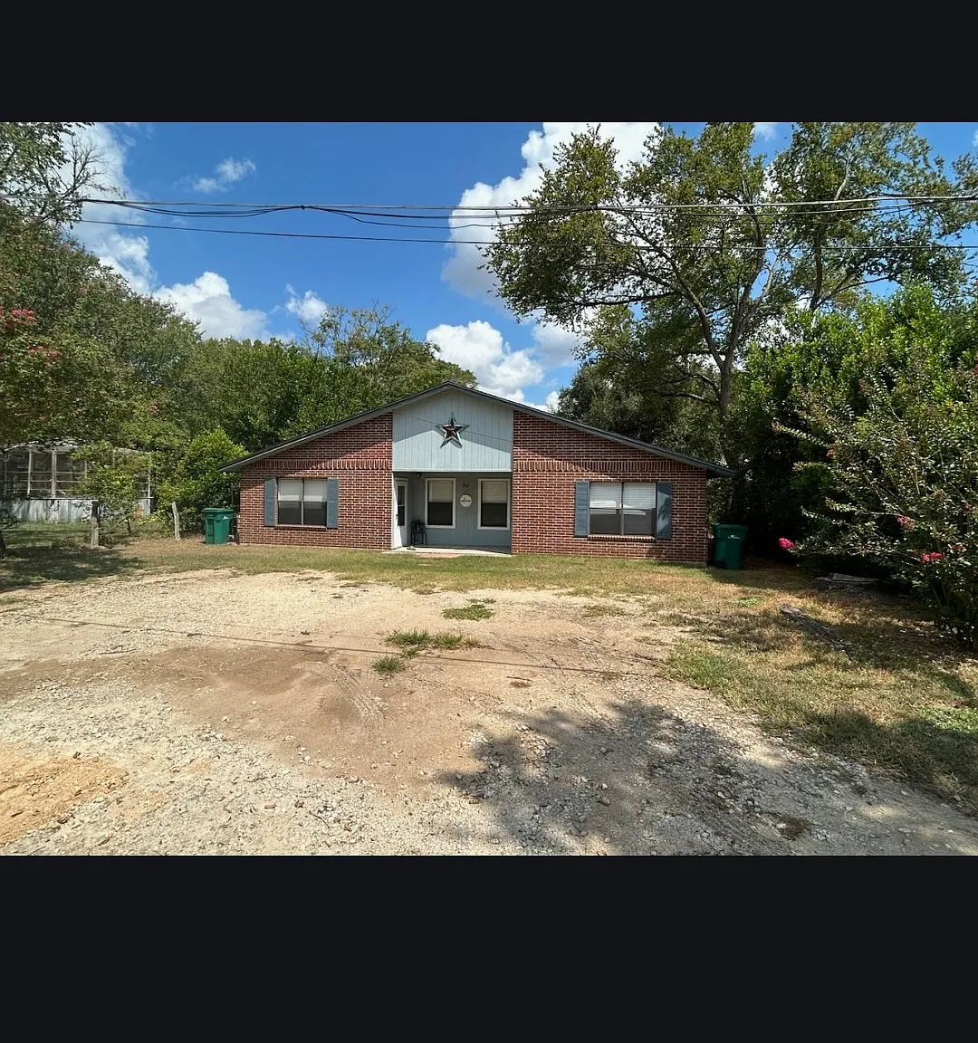 2 bed, 1200 sqft, $1,220 — Photo 1
