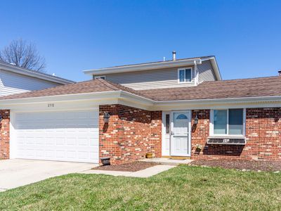 2392 Goldfinch St, Woodridge, IL, 60517