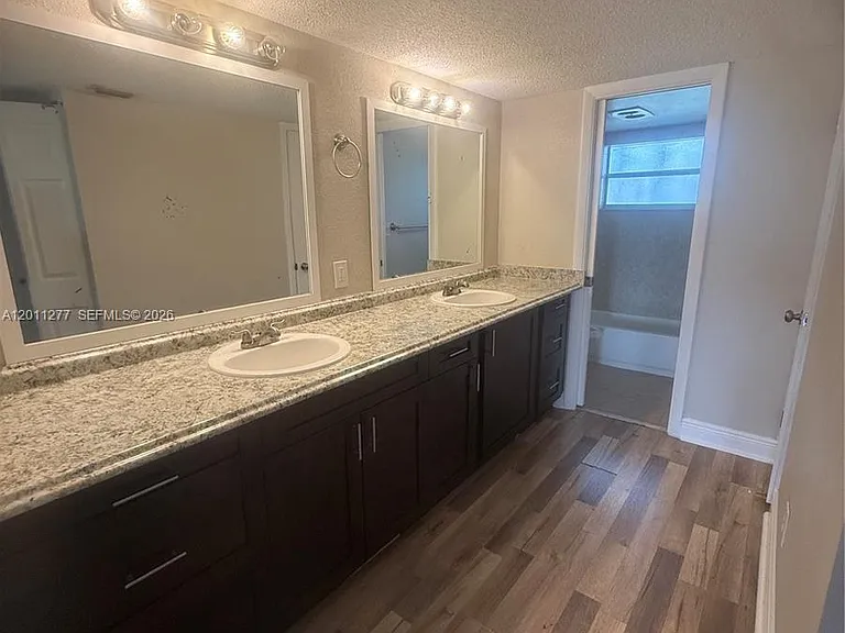 879 NE 195th St #425 — Photo 14