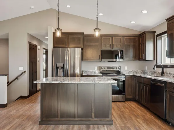 1794 Otter Way, New Richmond, WI 54017