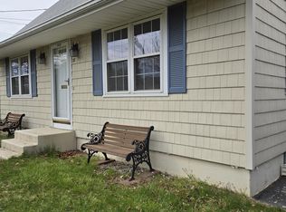 38 Hartland St, Stratford, CT 06615
