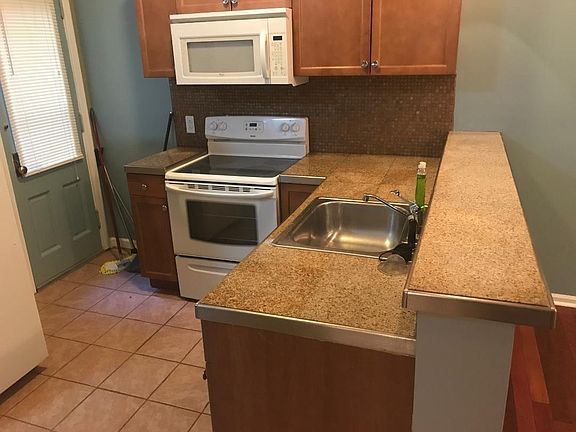 3rd image of 3200 W Montgomery Ave #1