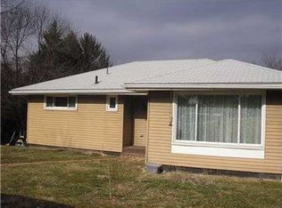 252 Ewings Mill Rd, Coraopolis, PA 15108