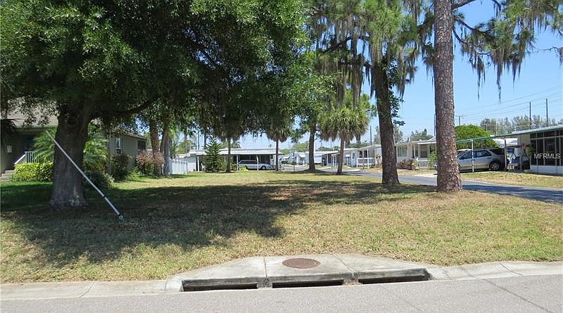2nd image of 117 52nd Ave N